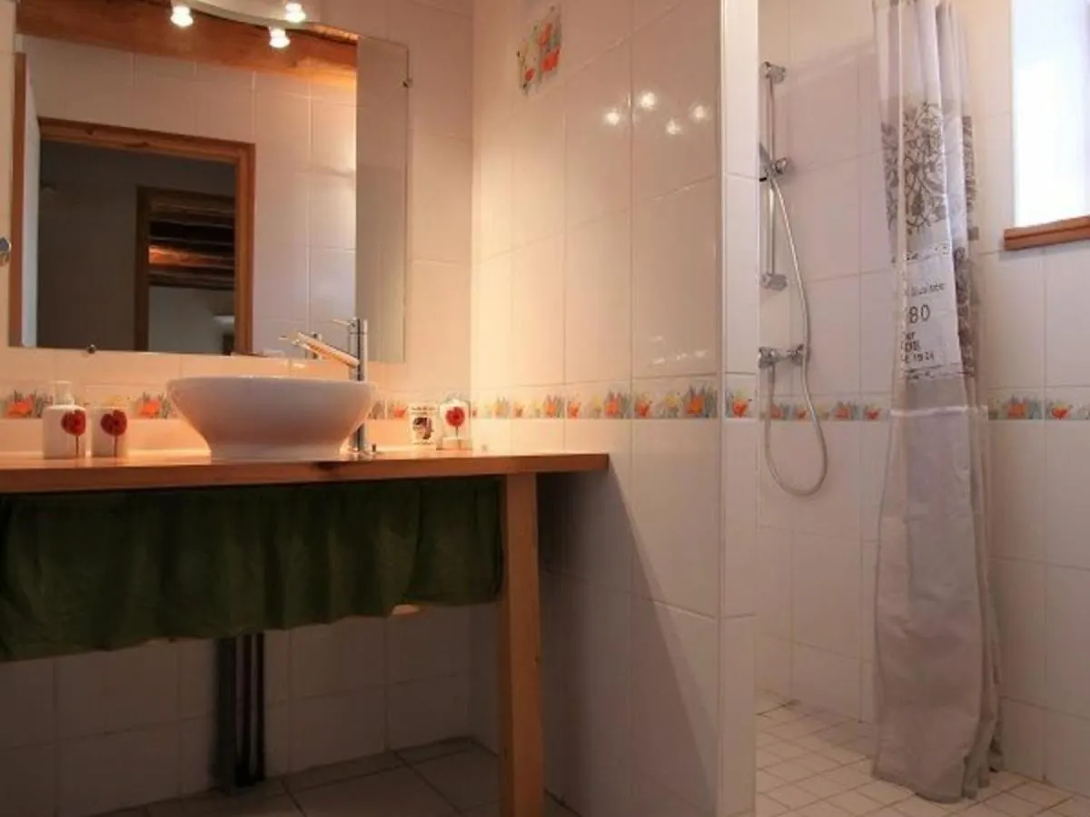 Holiday home Gite A La Ferme A Saint-Christophe-Sur-Dolaison Avec Terrasse Et Chambres Privatives - Fr-1-582-284